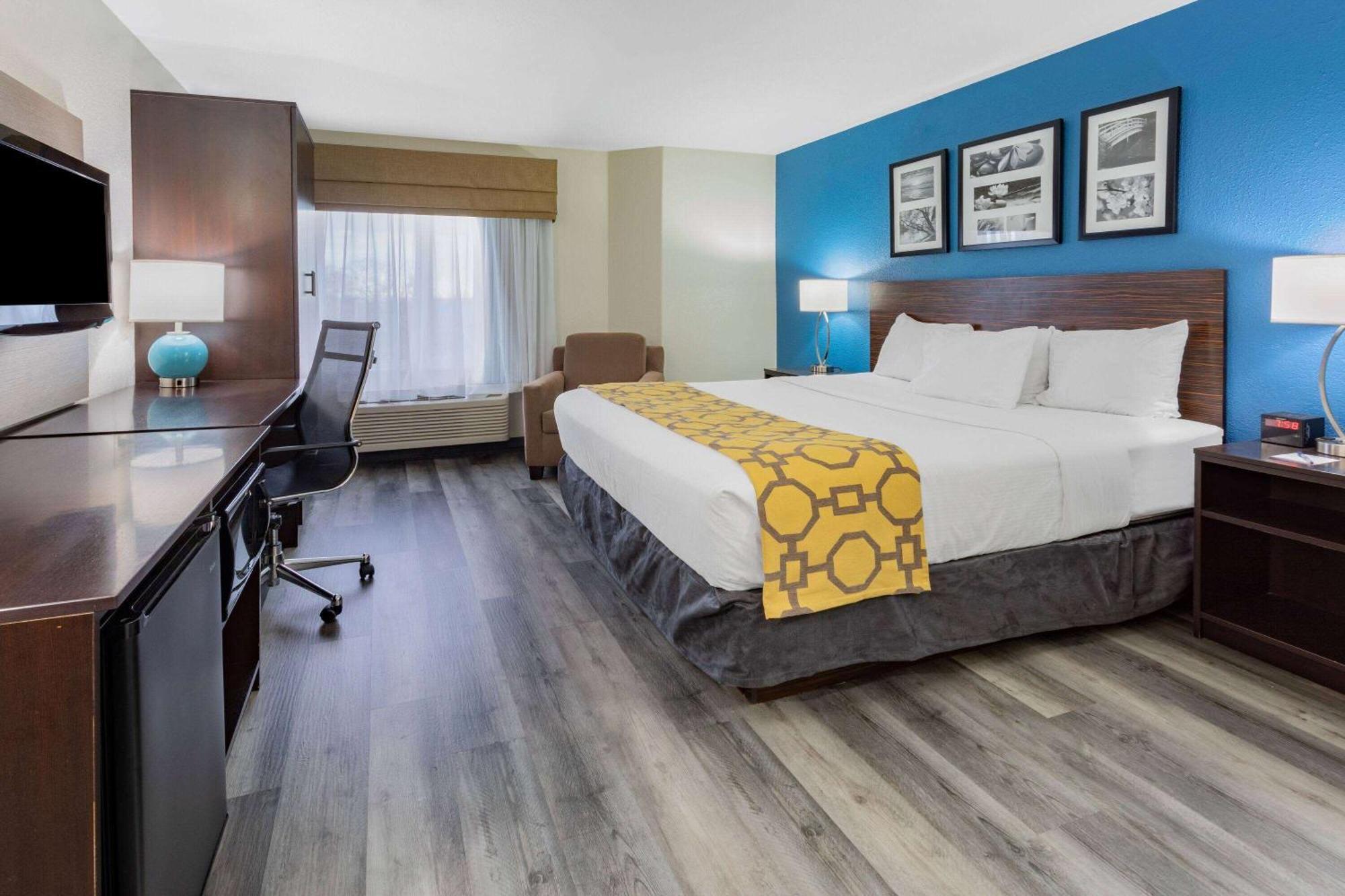 Baymont By Wyndham Milan Hotell Exteriör bild